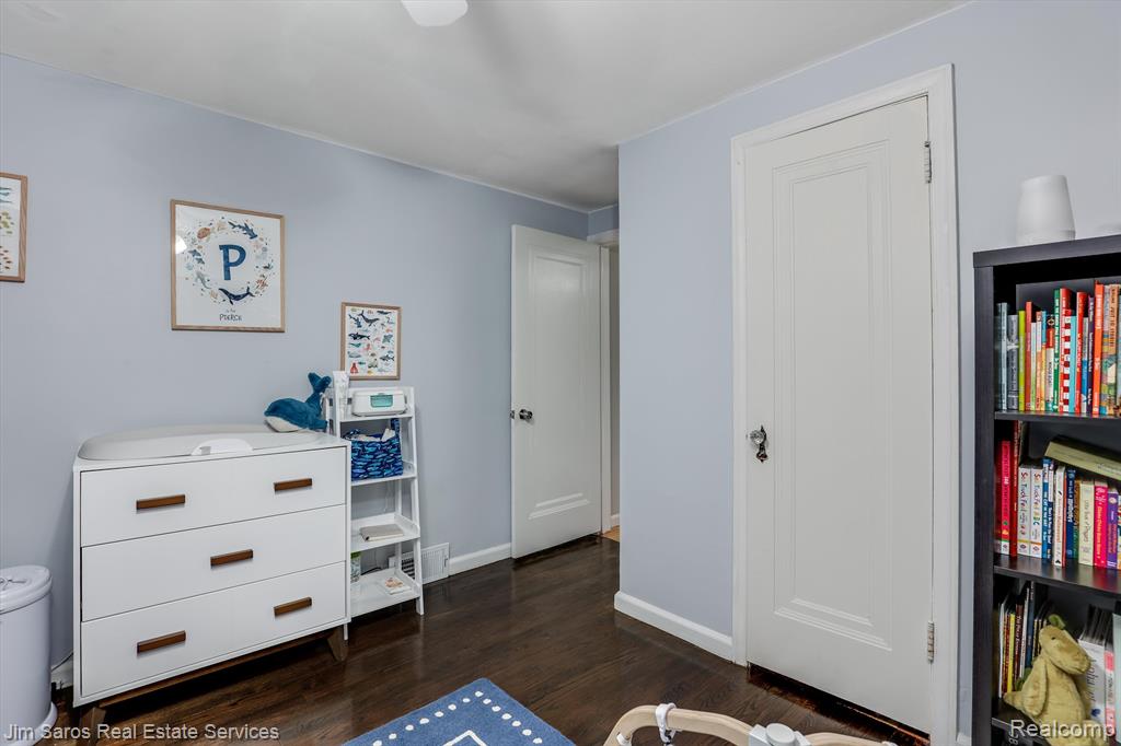 1322 Hampton Road Grosse Pointe Woods, MI 48236 - Photo 31 of 42