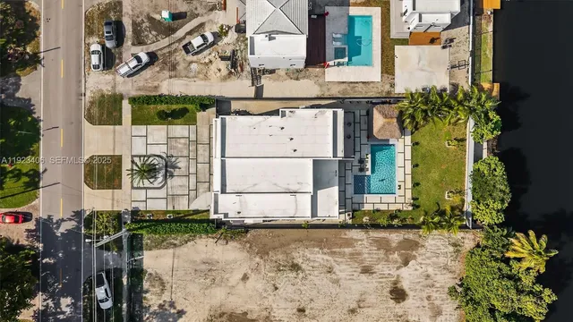 $2,535,000 | 81 South Royal Poinciana Boulevard, Miami Springs, FL 33166