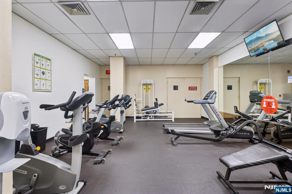 111 Mulberry Street, Unit 2V Newark, NJ 07102 - Photo 25 of 27 a view of a room with gym equipment