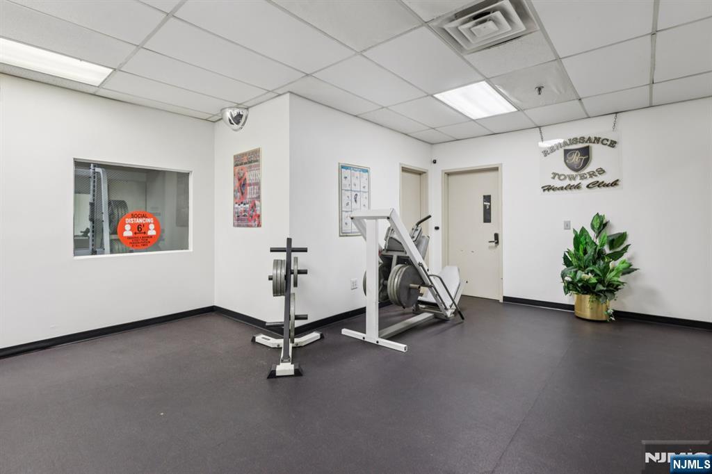 111 Mulberry Street, Unit 2V Newark, NJ 07102 - Photo 27 of 27 a view of a room with gym equipment
