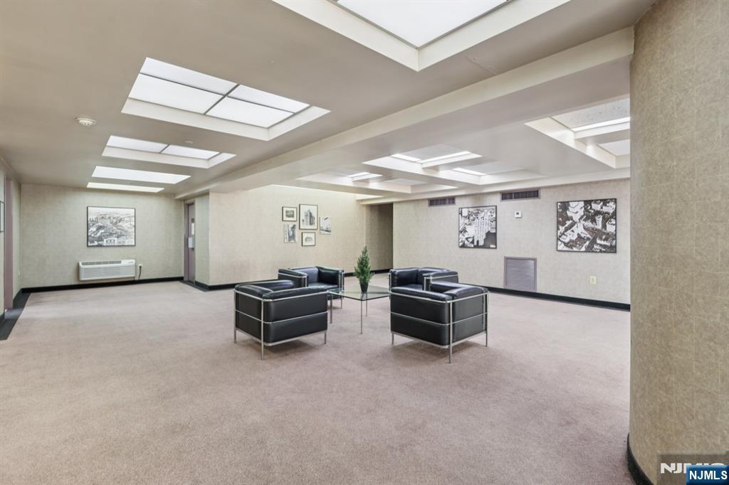 111 Mulberry Street, Unit 2V Newark, NJ 07102 - Photo 4 of 27 a living room with furniture