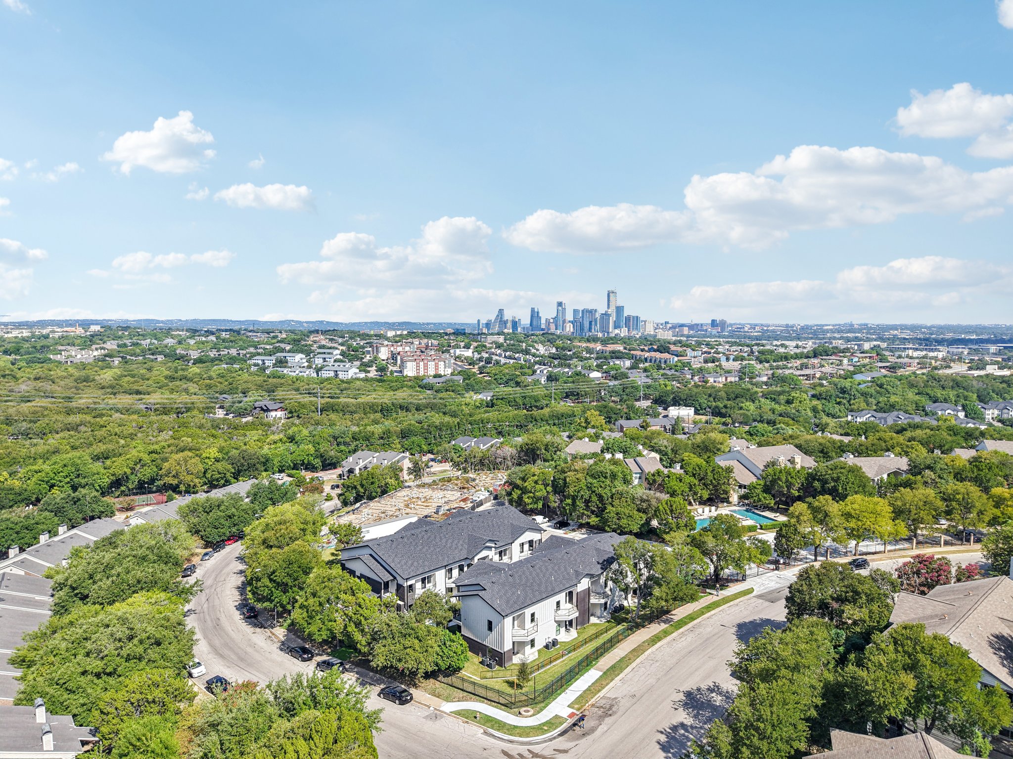 2450 Wickersham Lane, Unit 2012 Austin, TX 78741 - Photo 33 of 36 Aerial view of skyline