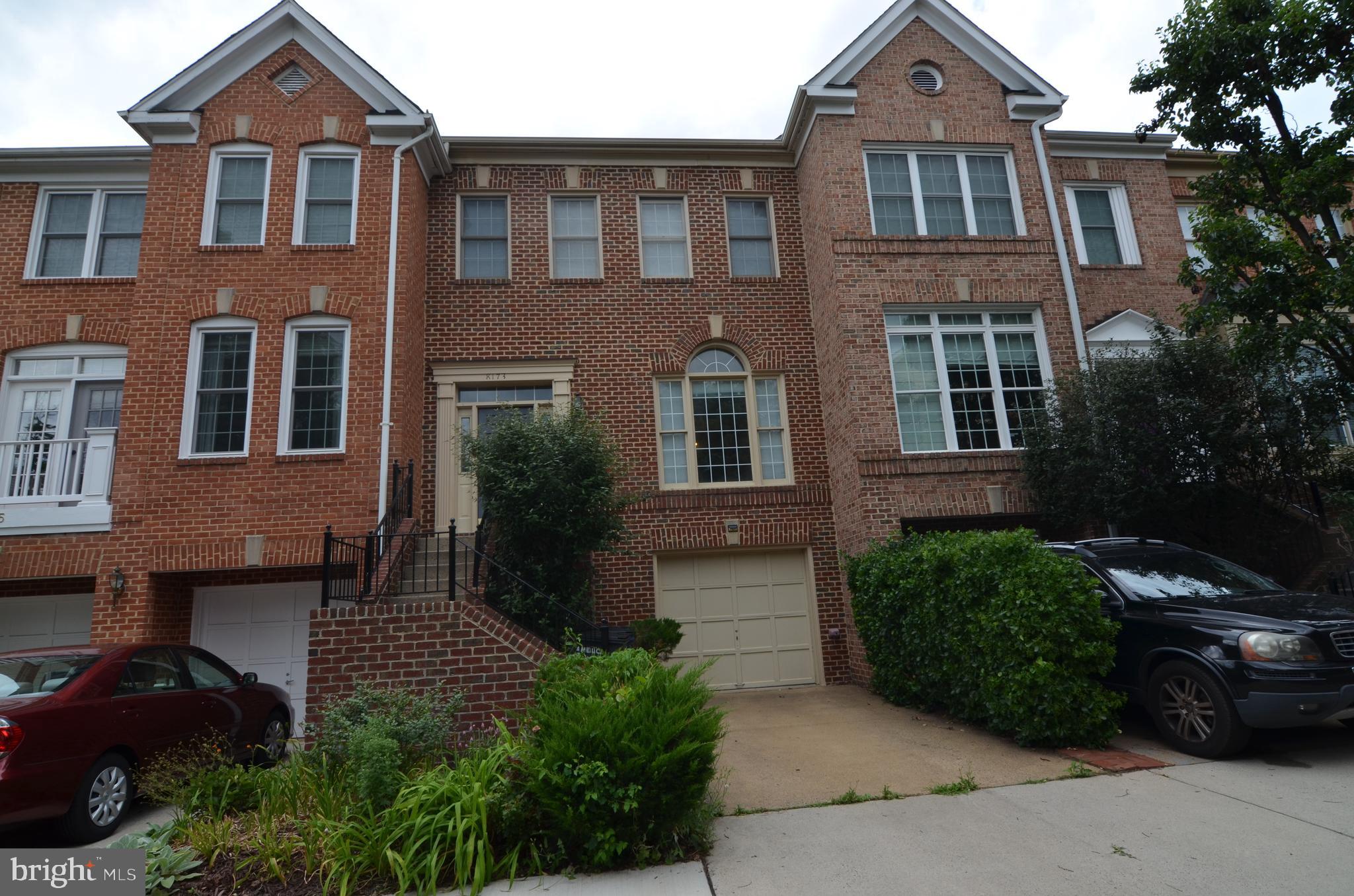 8173 Boss Street Vienna, VA 22182 - Photo 1 of 59