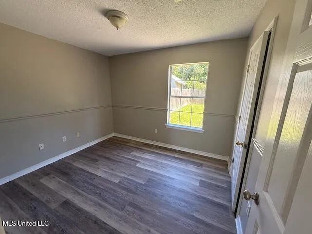 $1,400 | 10658 East Bay Tree Drive, Gulfport, MS 39503