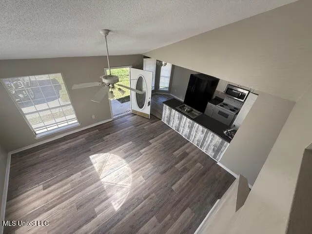 $1,400 | 10658 East Bay Tree Drive, Gulfport, MS 39503