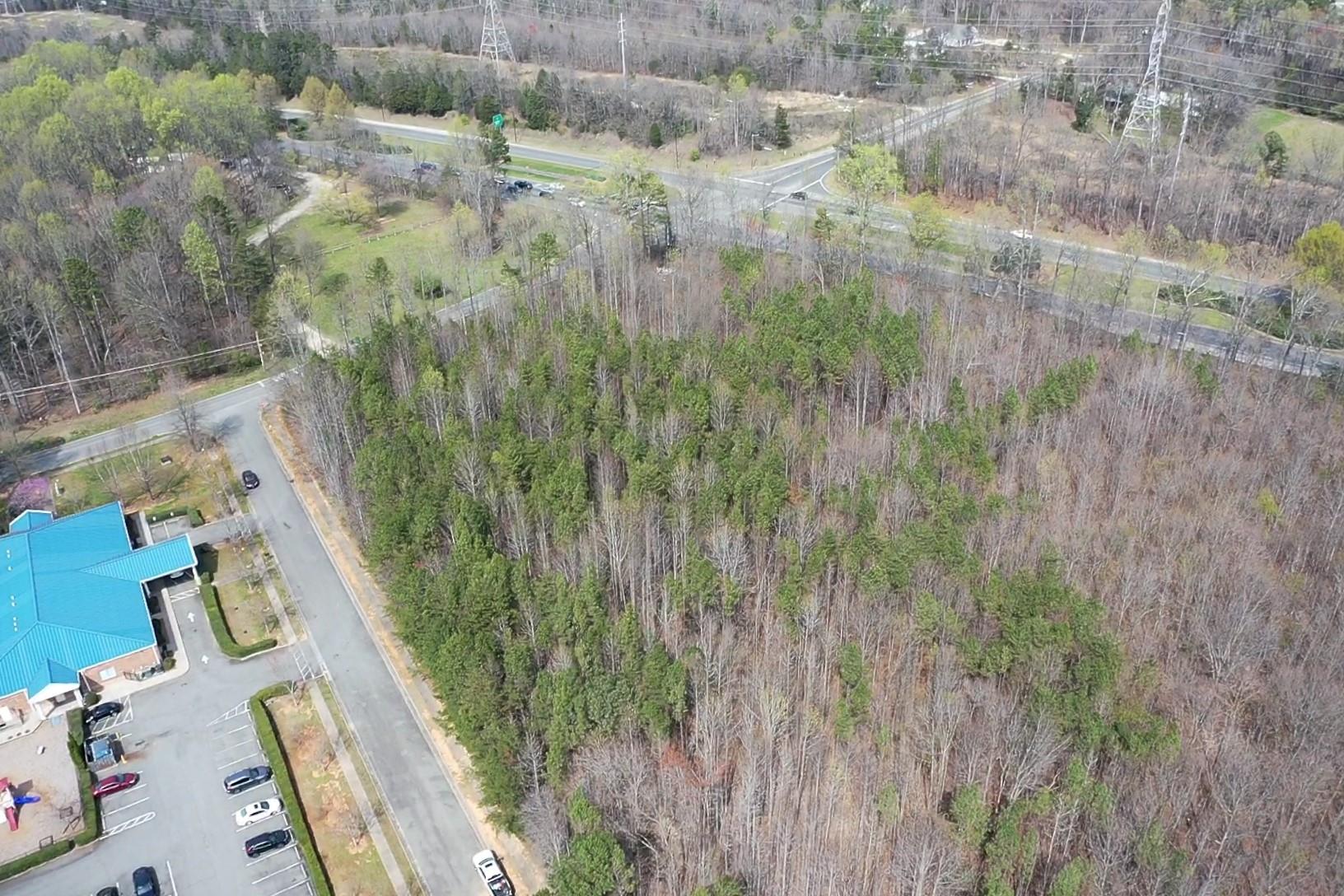7631 Pleasant Grove Road Charlotte, NC 28216 - Photo 15 of 23 Gallery Image 15