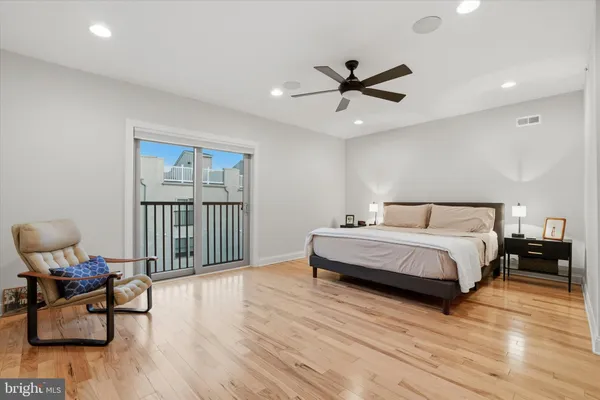 $5,200 | 159 Green Lane, Philadelphia, PA 19127