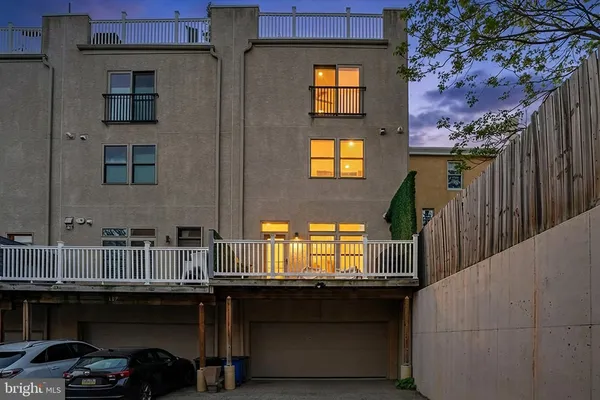 $5,200 | 159 Green Lane, Philadelphia, PA 19127