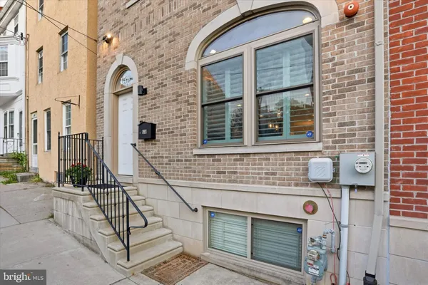 $5,200 | 159 Green Lane, Philadelphia, PA 19127