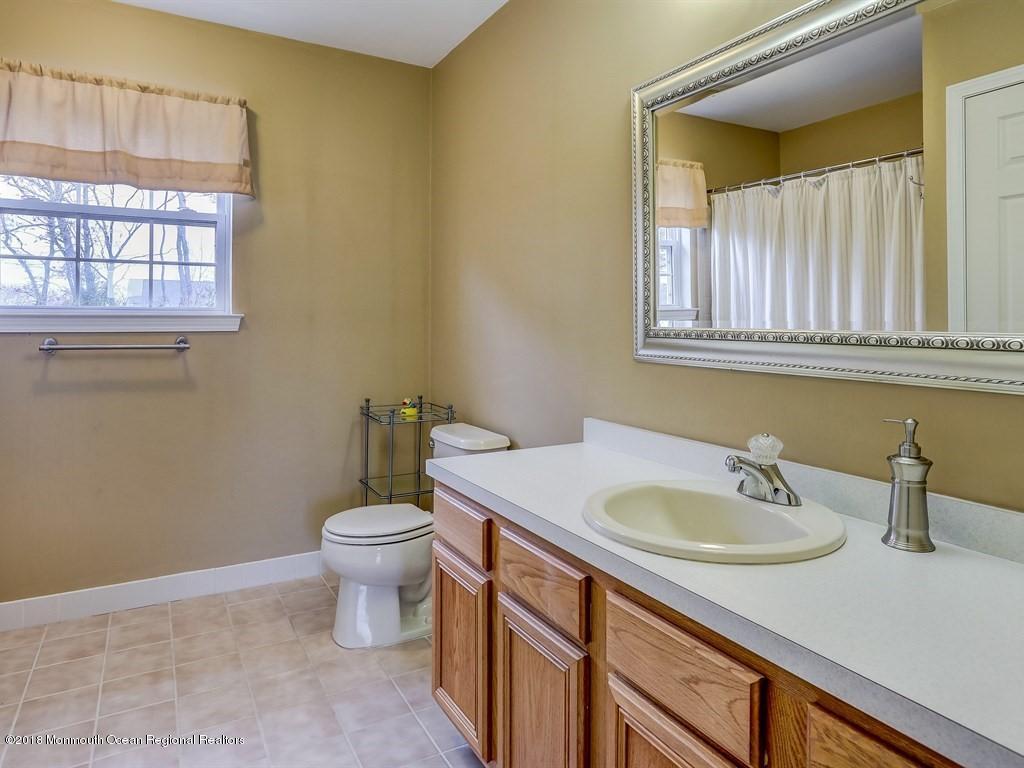 36 Hannah Lee Road Barnegat, NJ 08005 - Photo 26 of 43 025_Bathroom