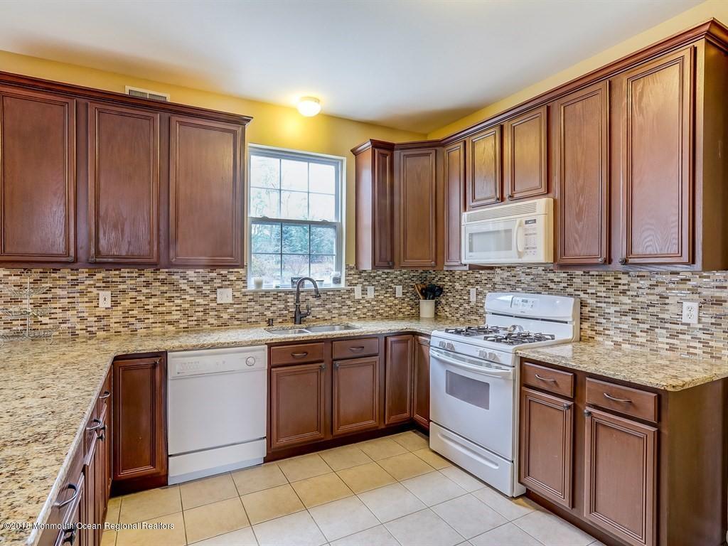 36 Hannah Lee Road Barnegat, NJ 08005 - Photo 7 of 43 006_Kitchen