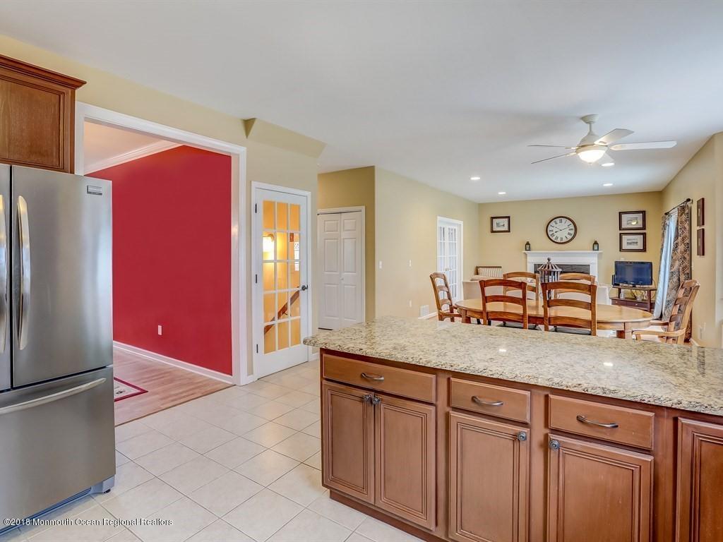 36 Hannah Lee Road Barnegat, NJ 08005 - Photo 9 of 43 008_Kitchen