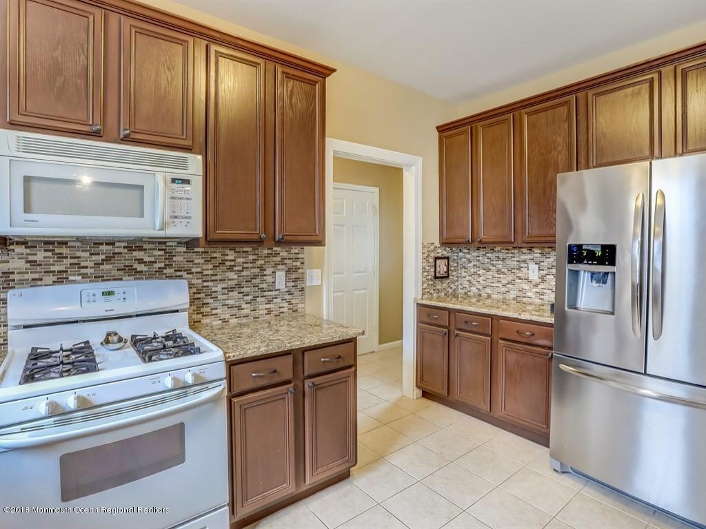 36 Hannah Lee Road Barnegat, NJ 08005 - Photo 10 of 43 009_Kitchen