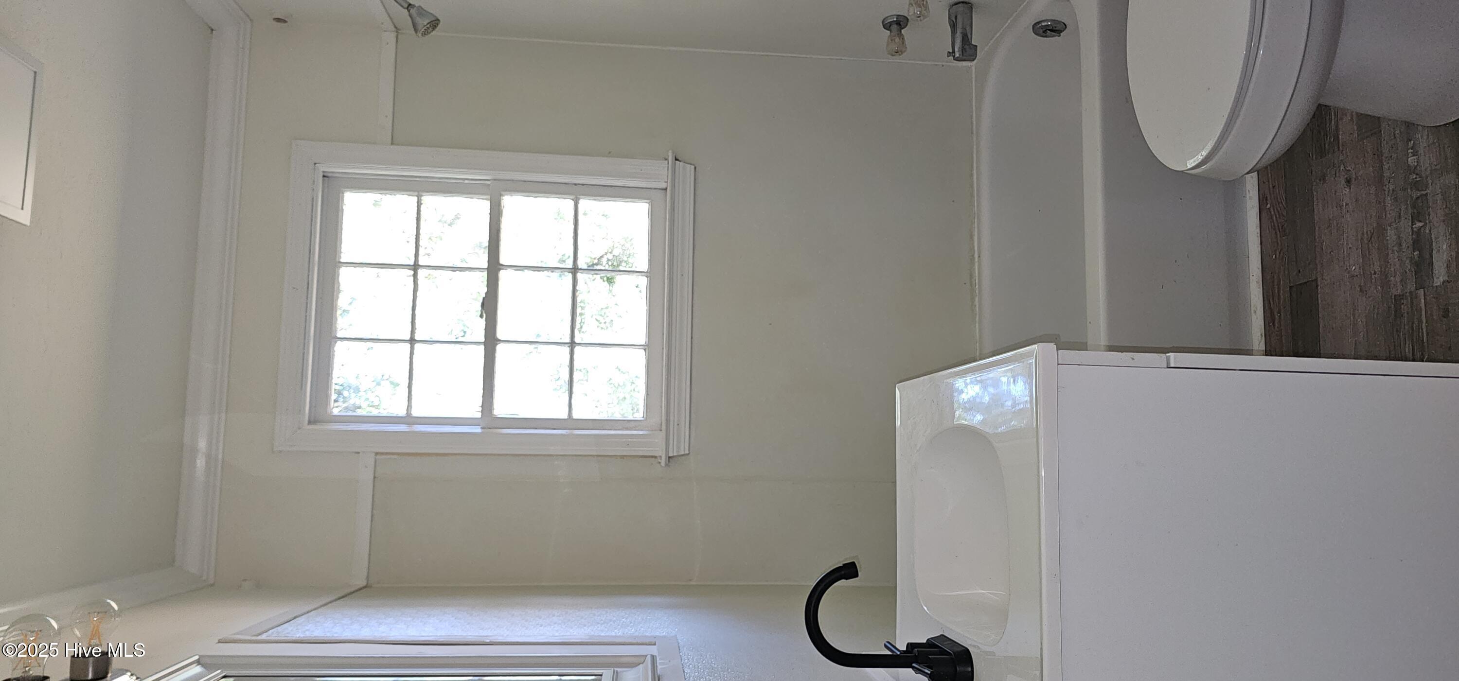 1122 Zion Church Road Conway, NC 27820 - Photo 24 of 32 Bathroom 2