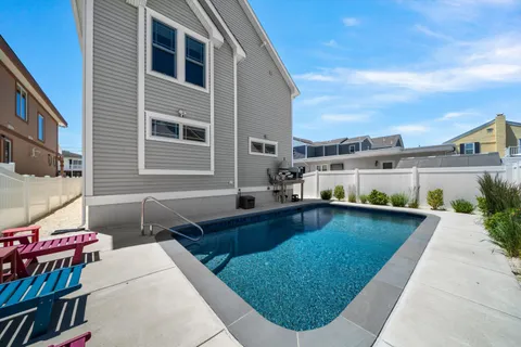 $2,195,000 | 305 East Stockton Road, Wildwood Crest, NJ 08260