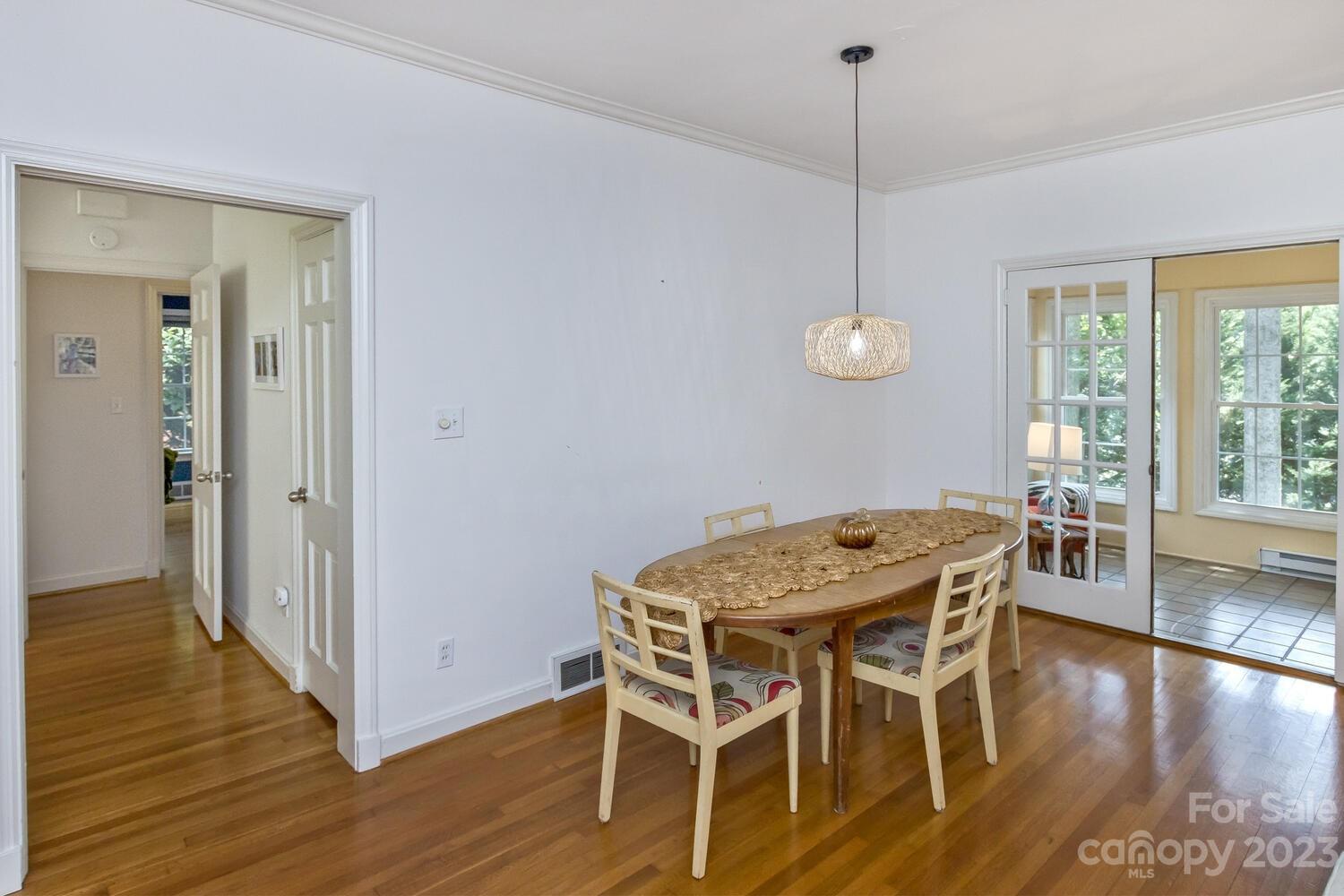 33 Woodcrest Road Asheville, NC 28804 - Photo 13 of 46 Gallery Image 13