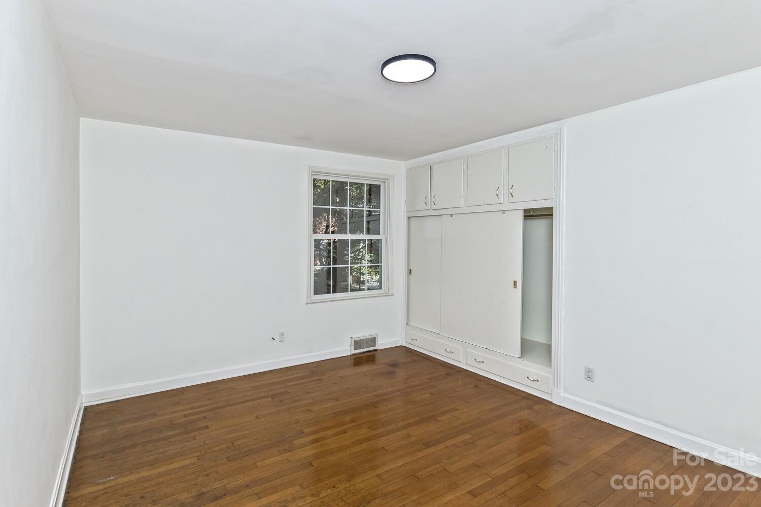 33 Woodcrest Road Asheville, NC 28804 - Photo 27 of 46 Gallery Image 27
