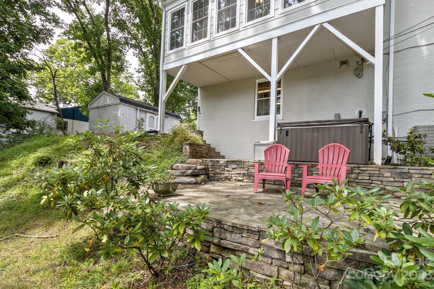 33 Woodcrest Road Asheville, NC 28804 - Photo 38 of 46 Gallery Image 38