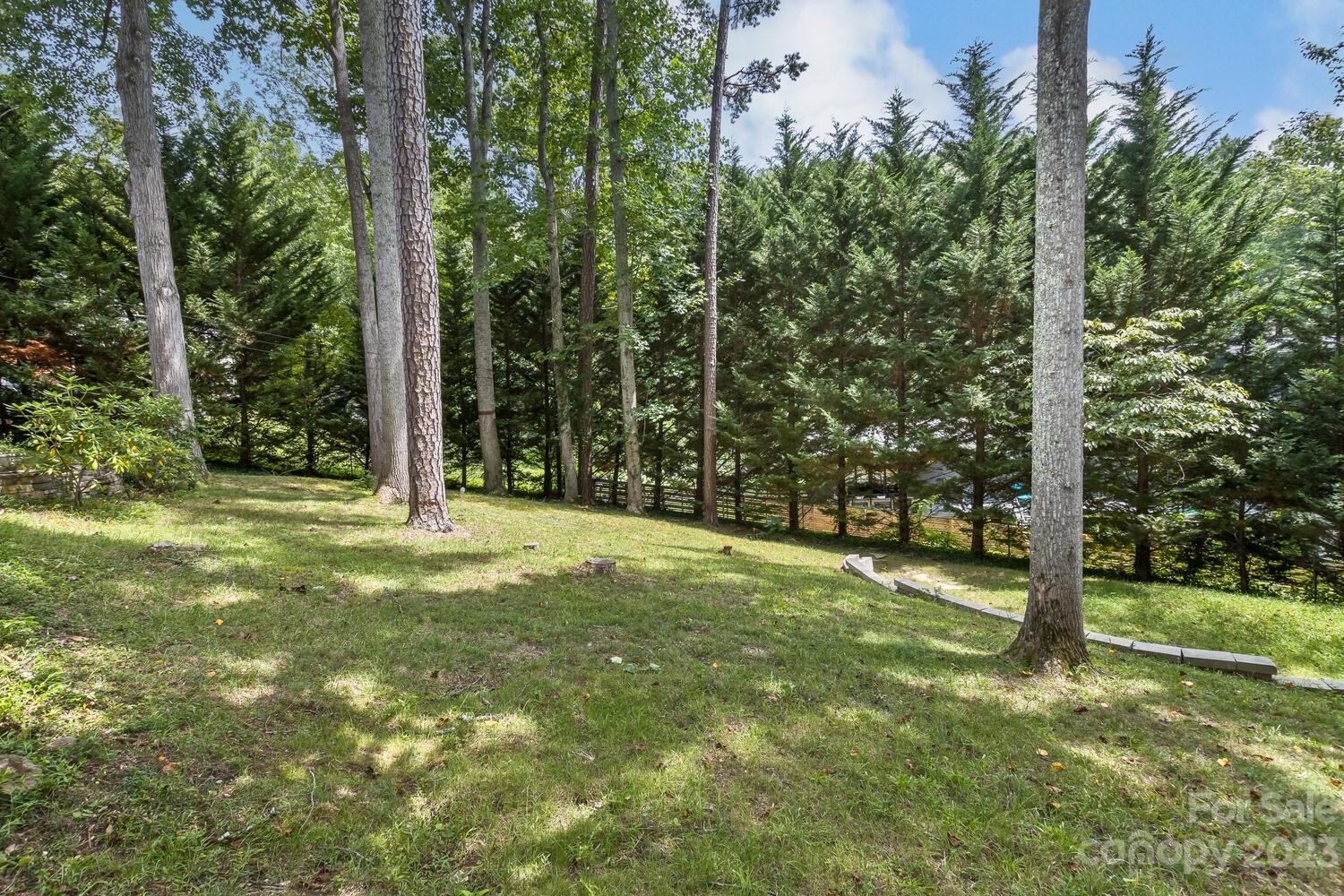 33 Woodcrest Road Asheville, NC 28804 - Photo 39 of 46 Gallery Image 39