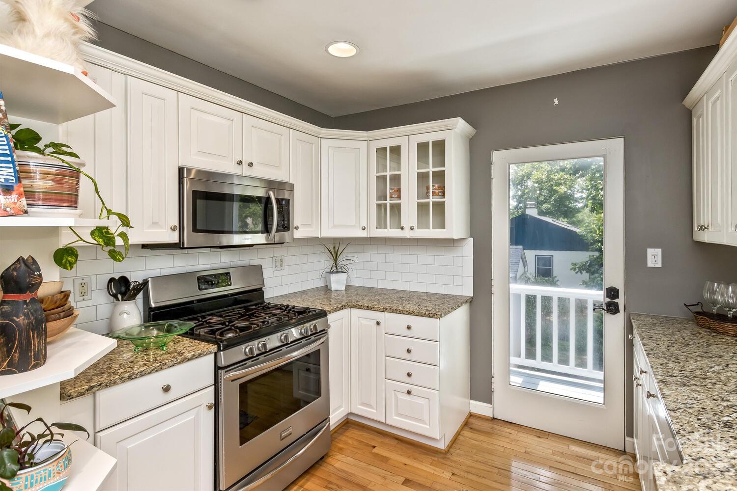 33 Woodcrest Road Asheville, NC 28804 - Photo 8 of 46 Gallery Image 8