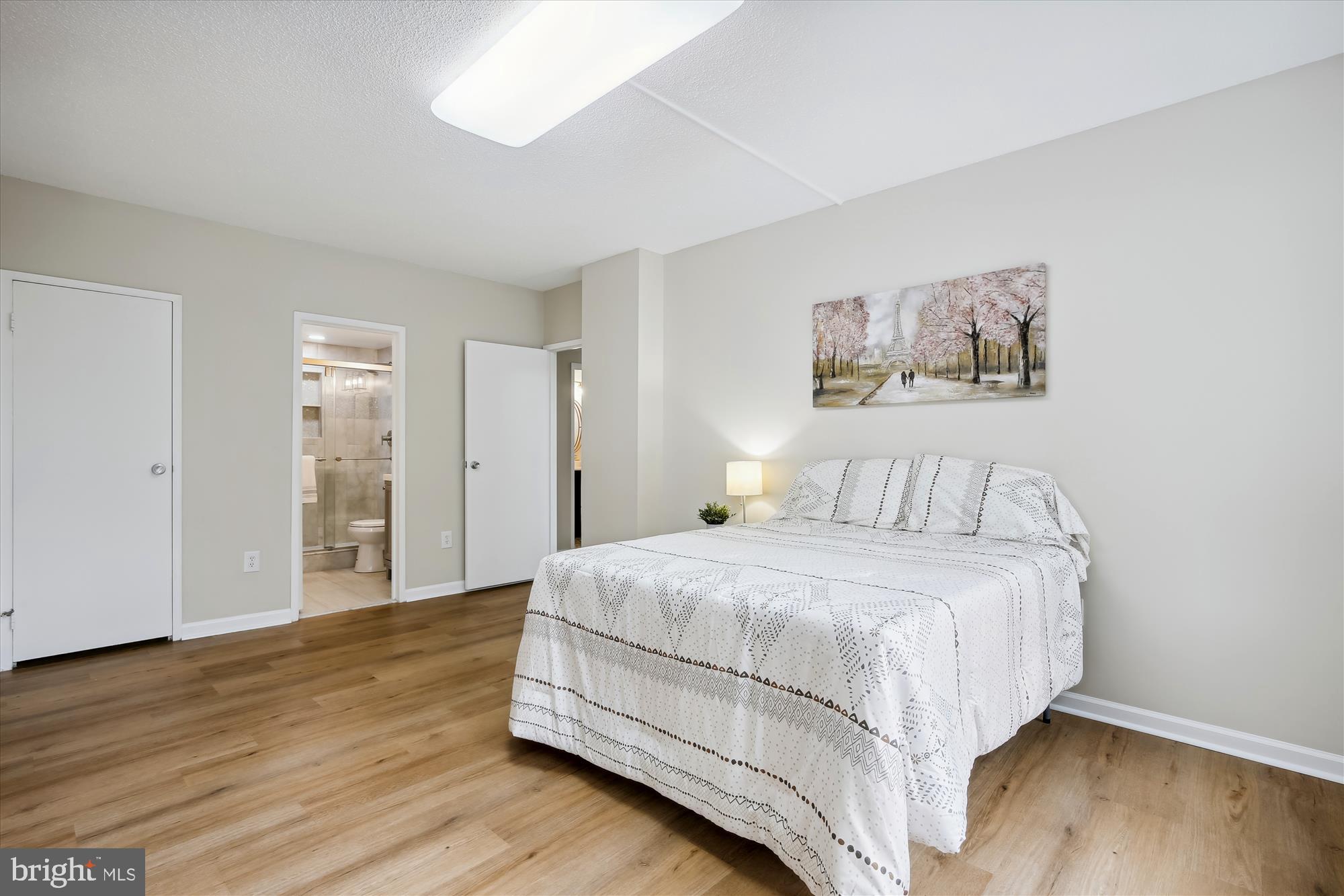 4141 North Henderson Road, Unit 224 Arlington, VA 22203 - Photo 13 of 31