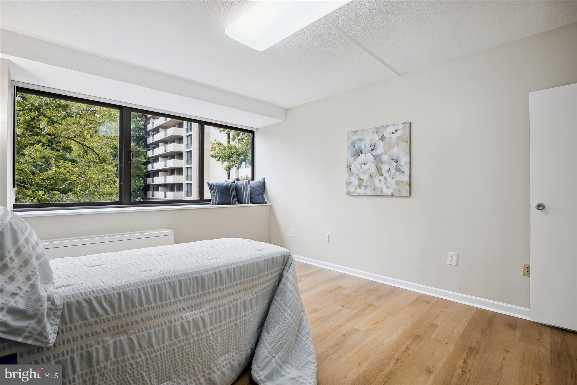 4141 North Henderson Road, Unit 224 Arlington, VA 22203 - Photo 17 of 31