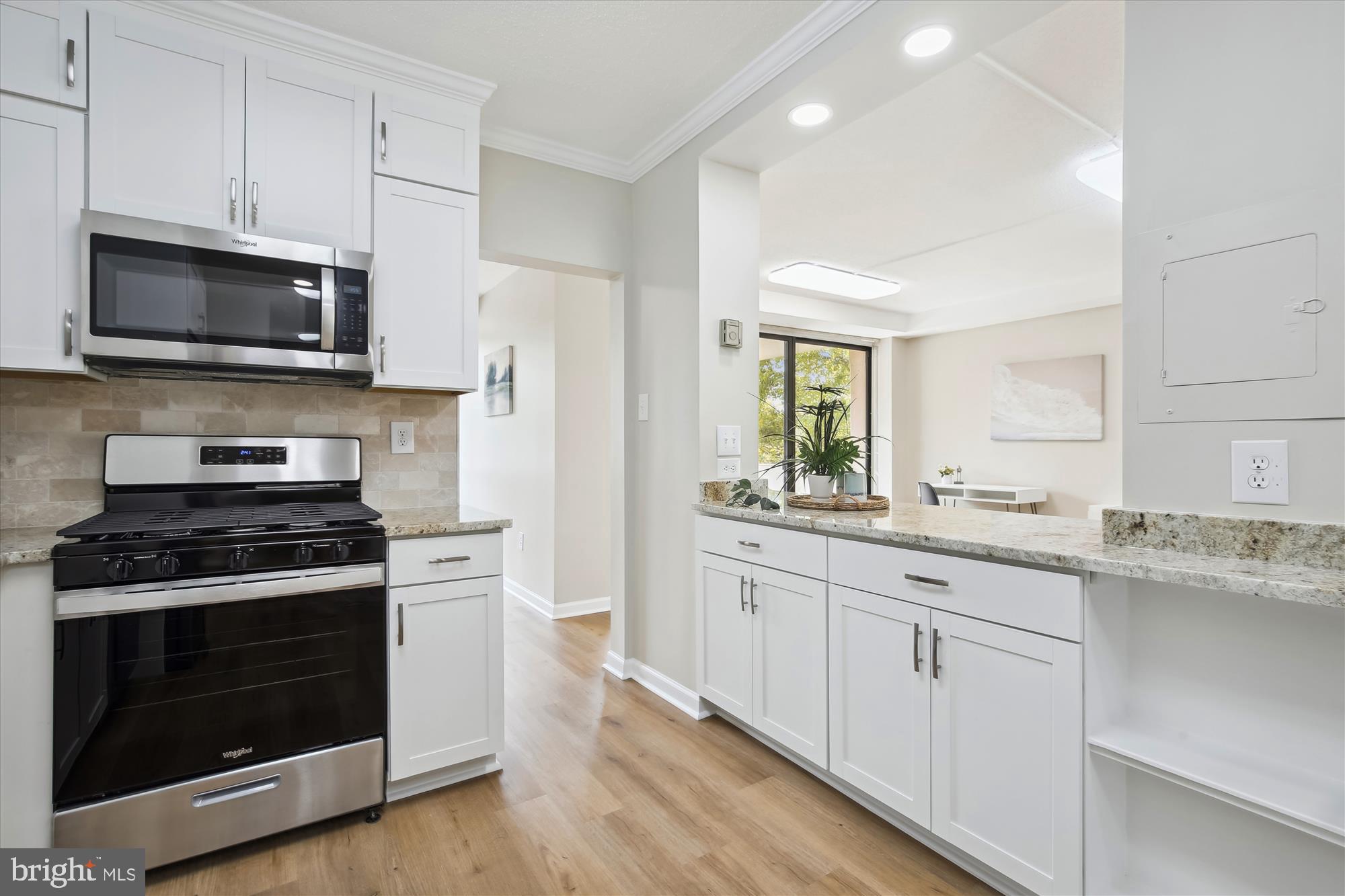 4141 North Henderson Road, Unit 224 Arlington, VA 22203 - Photo 3 of 31