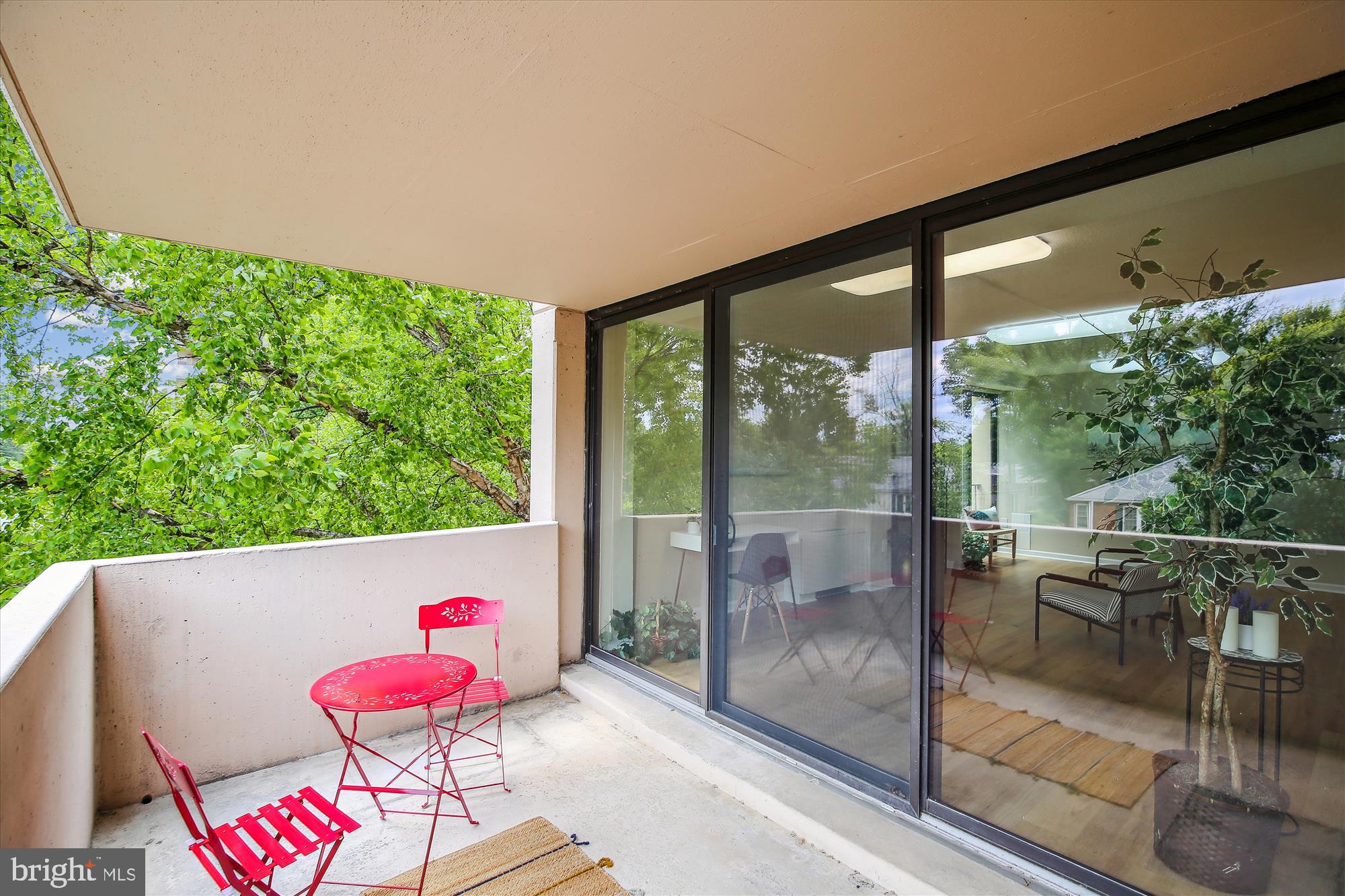 4141 North Henderson Road, Unit 224 Arlington, VA 22203 - Photo 8 of 31