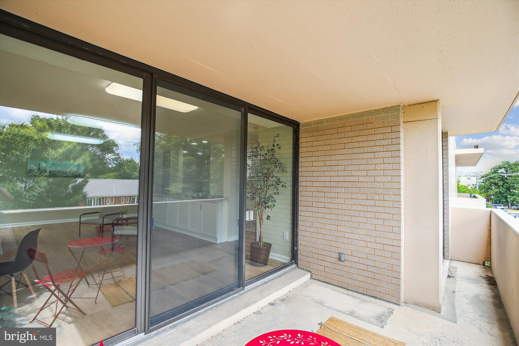 4141 North Henderson Road, Unit 224 Arlington, VA 22203 - Photo 9 of 31