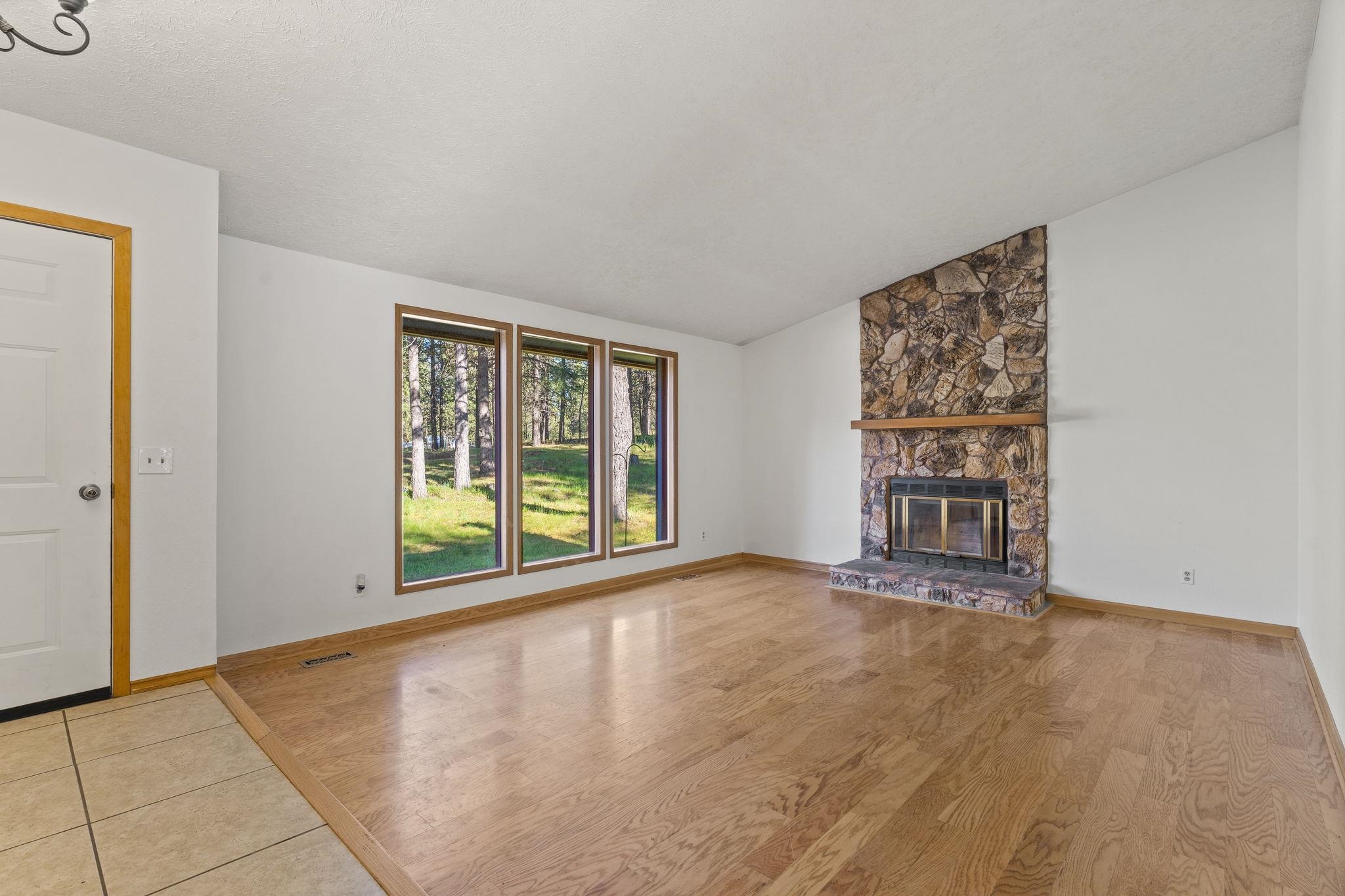 212 South Brooks Road Medical Lake, WA 99022 - Photo 4 of 39 Gallery Image 4