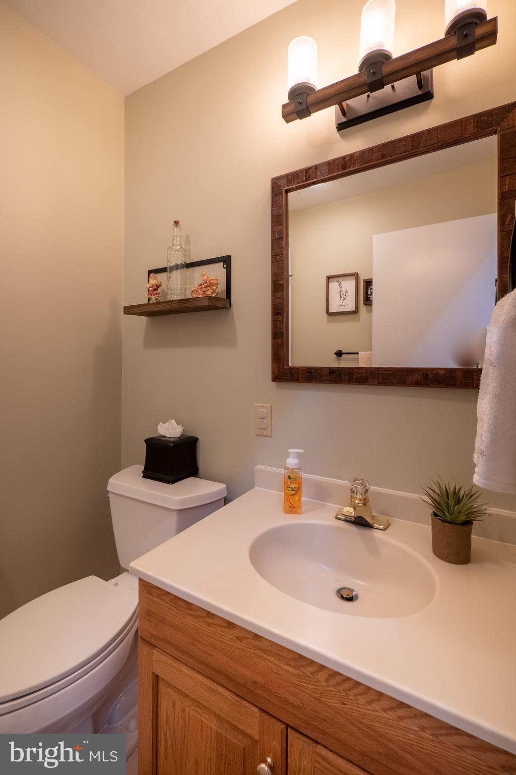 8166 Valley Road Fogelsville, PA 18051 - Photo 15 of 46 Gallery Image 15