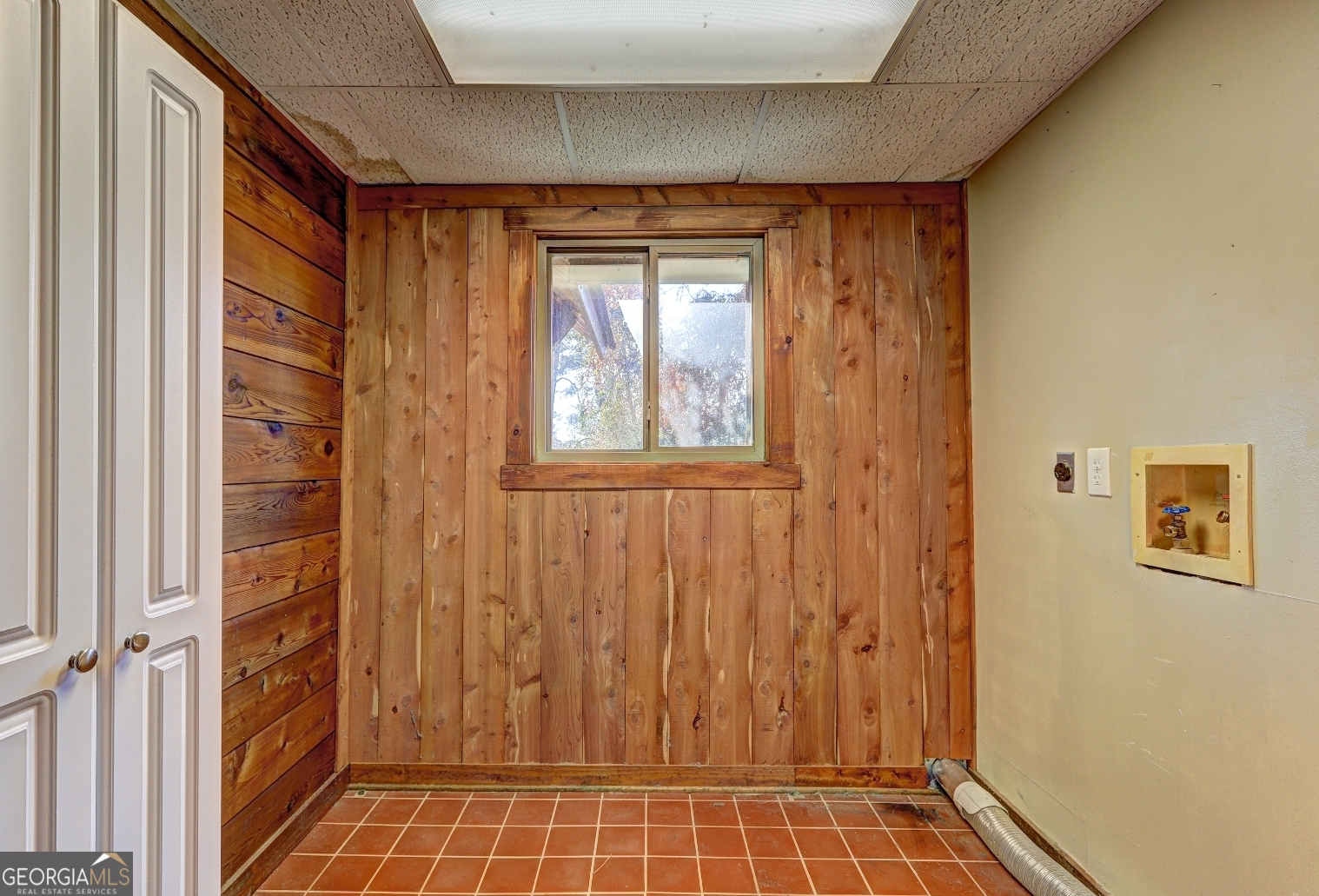 362 Brook Road Barnesville, GA 30204 - Photo 56 of 70 a view of an entryway with a door