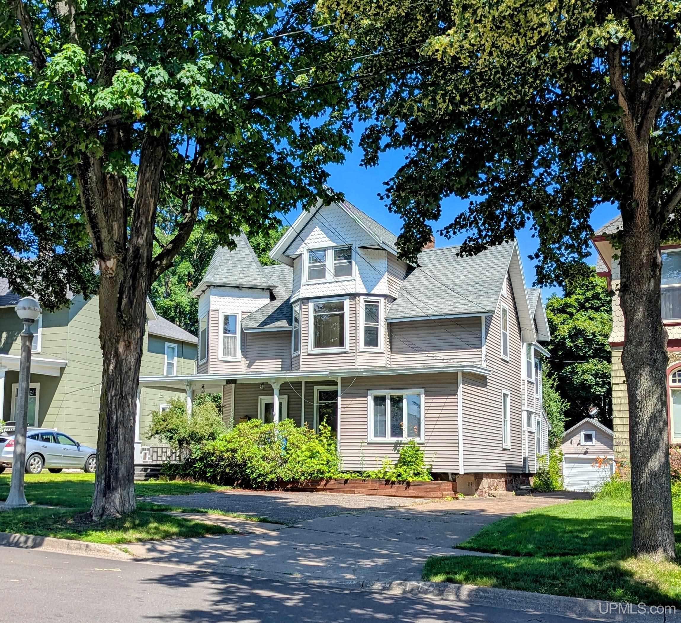 343 East Ridge Street Marquette, MI 49855 - Photo 5 of 69