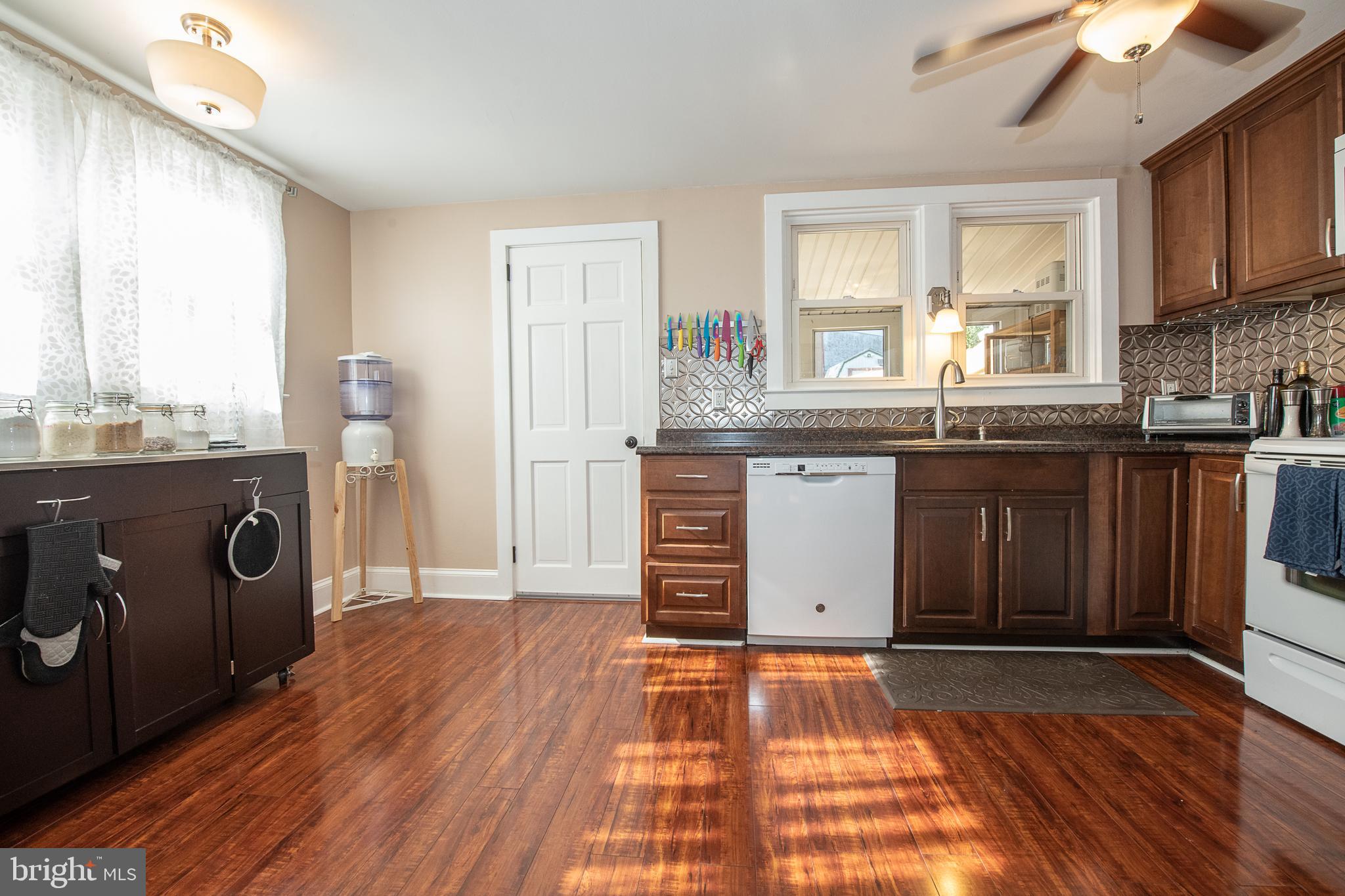 312 South Main Street Spring City, PA 19475 - Photo 11 of 28 Kitchen
