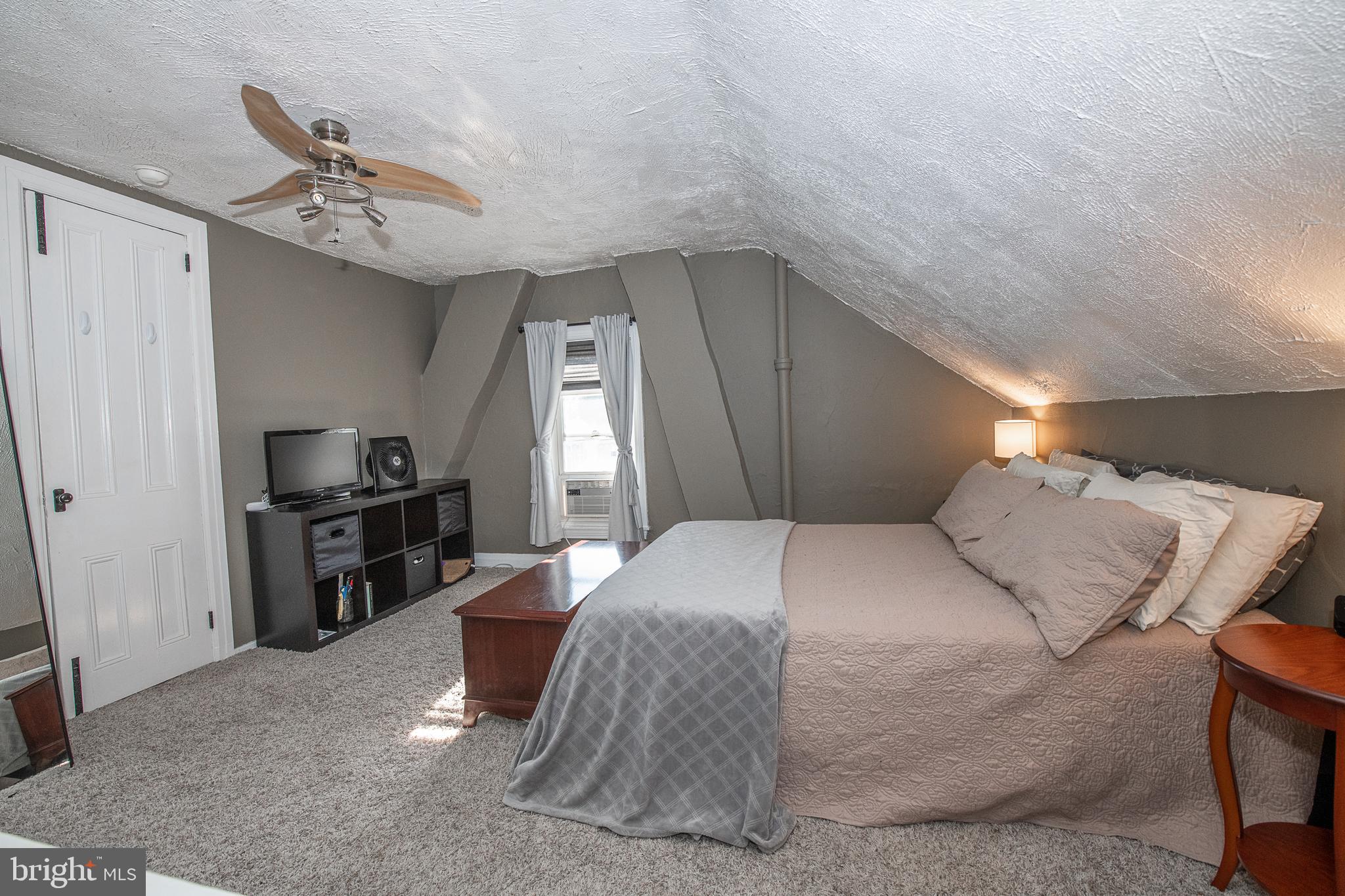 312 South Main Street Spring City, PA 19475 - Photo 21 of 28 Main Bedroom