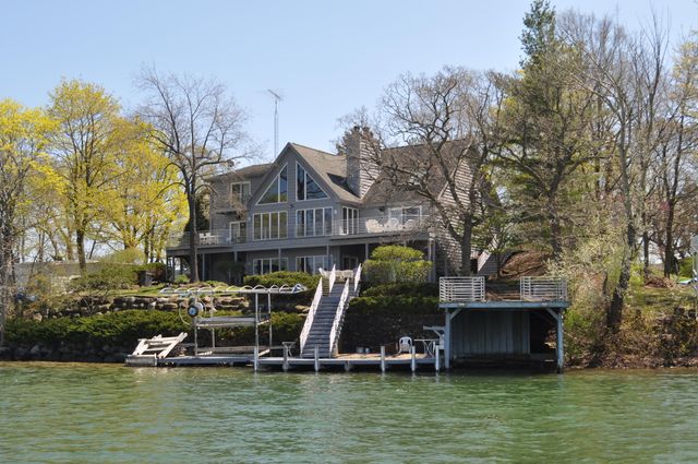 W5336 Lauderdale Drive, La Grange, WI 53121