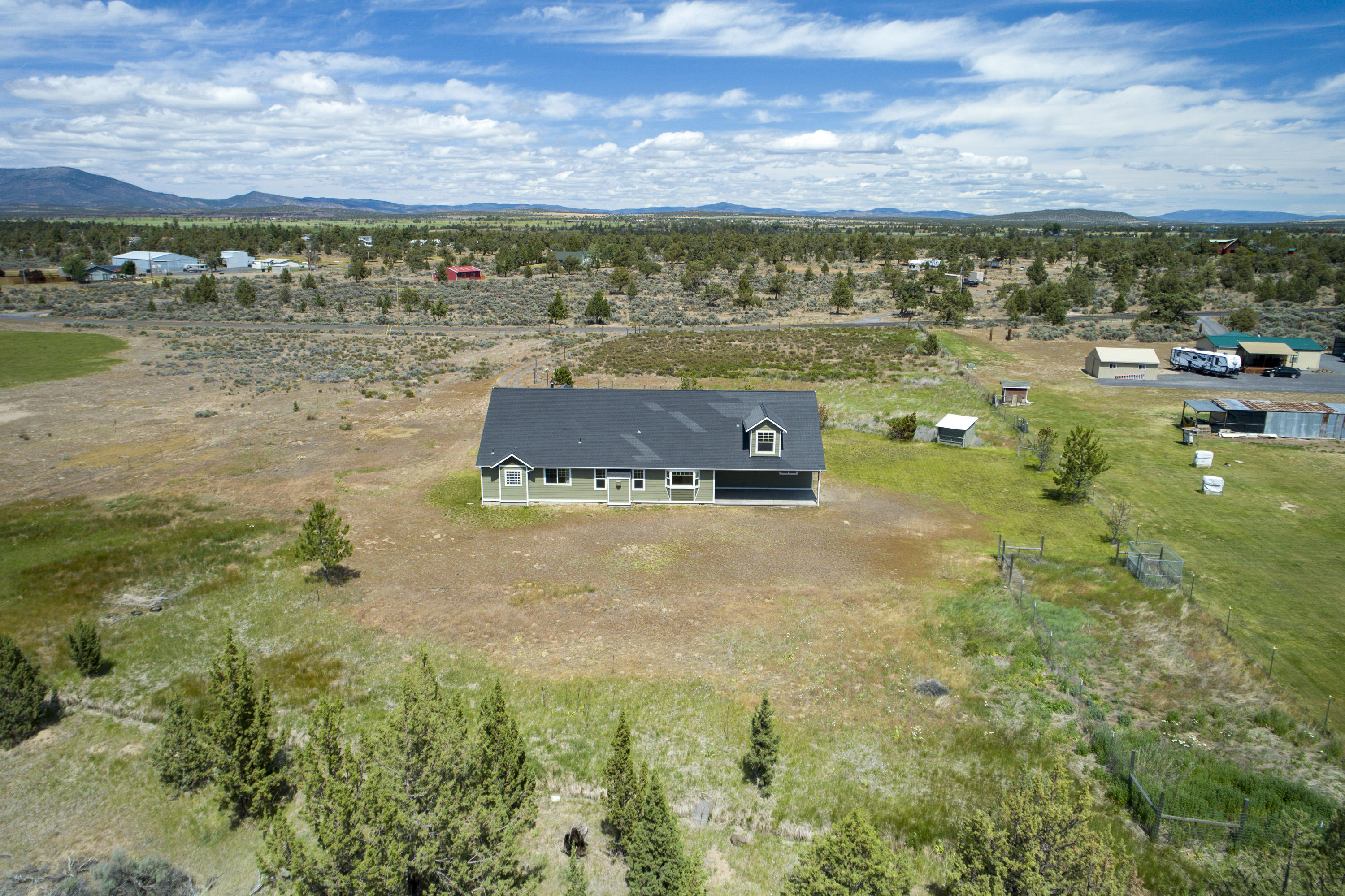 414 Southwest Bent Loop Powell Butte, OR 97753 - Photo 41 of 44 41