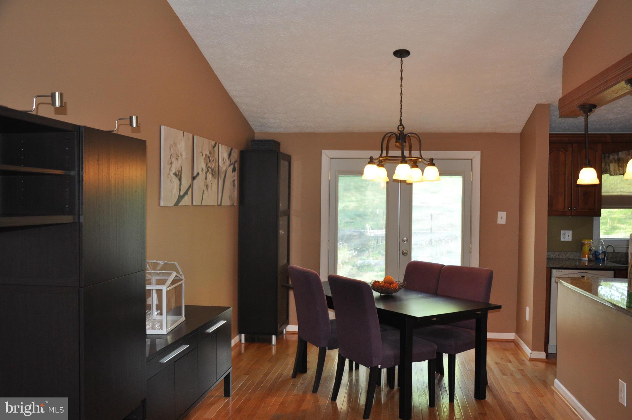 67 Yew Road Baltimore, MD 21221 - Photo 4 of 22 Dining Room