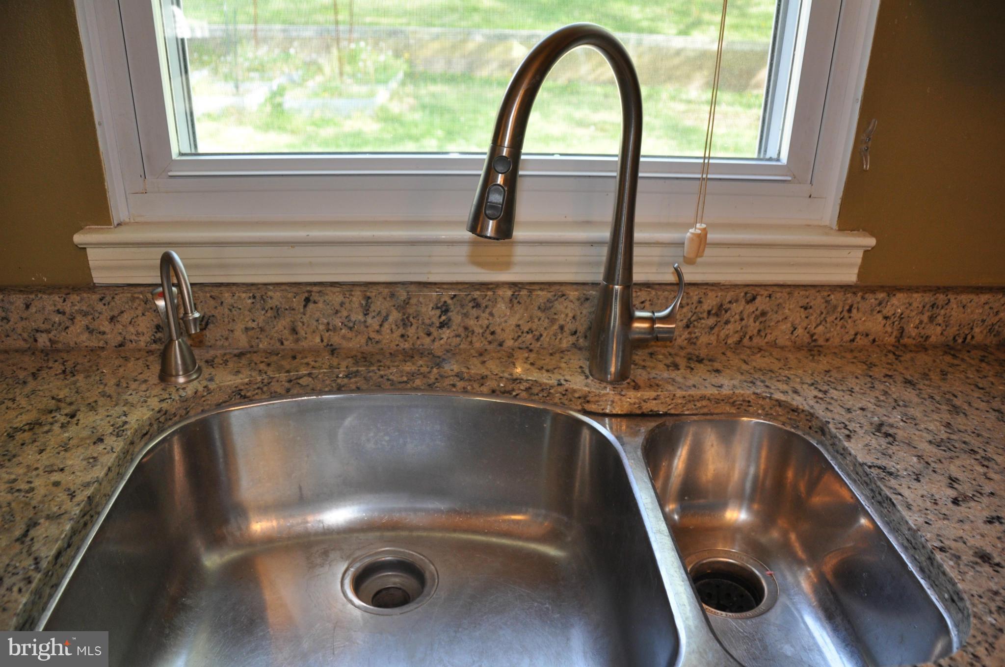 67 Yew Road Baltimore, MD 21221 - Photo 8 of 22 Kitchen