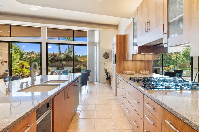 $1,599,000 | 12 Boulder Lane, Rancho Mirage, CA 92270