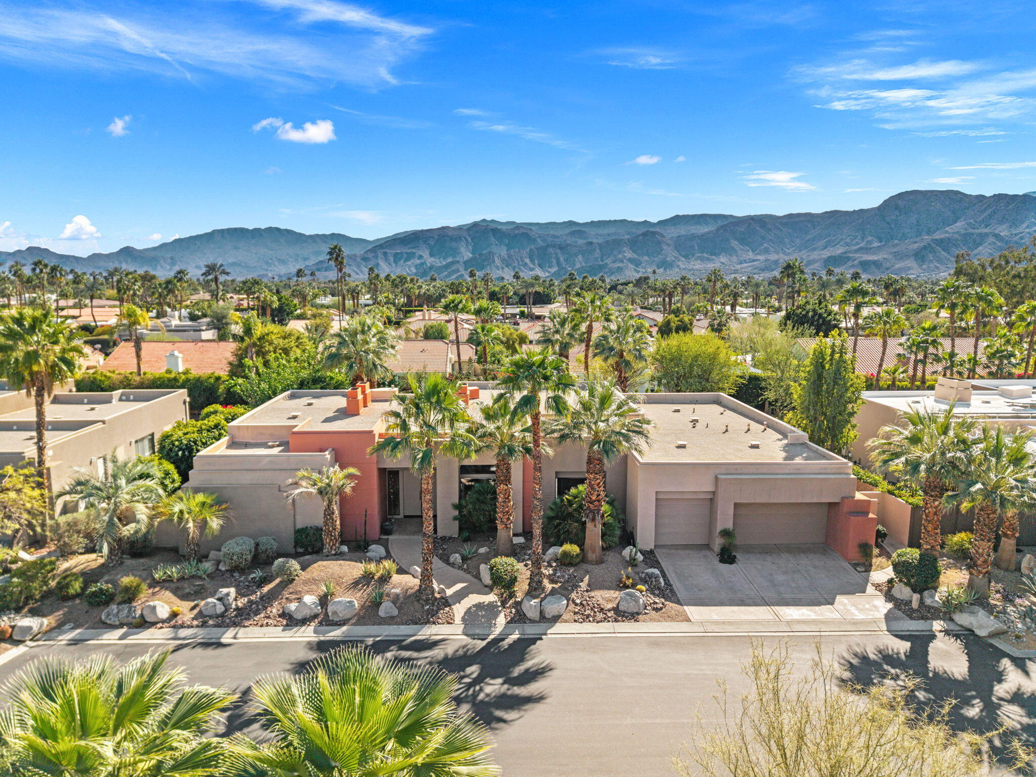 12 Boulder Lane Rancho Mirage, CA 92270 - Photo 9 of 29 23-web-or-mls-DJI_20260212135019_0792_D