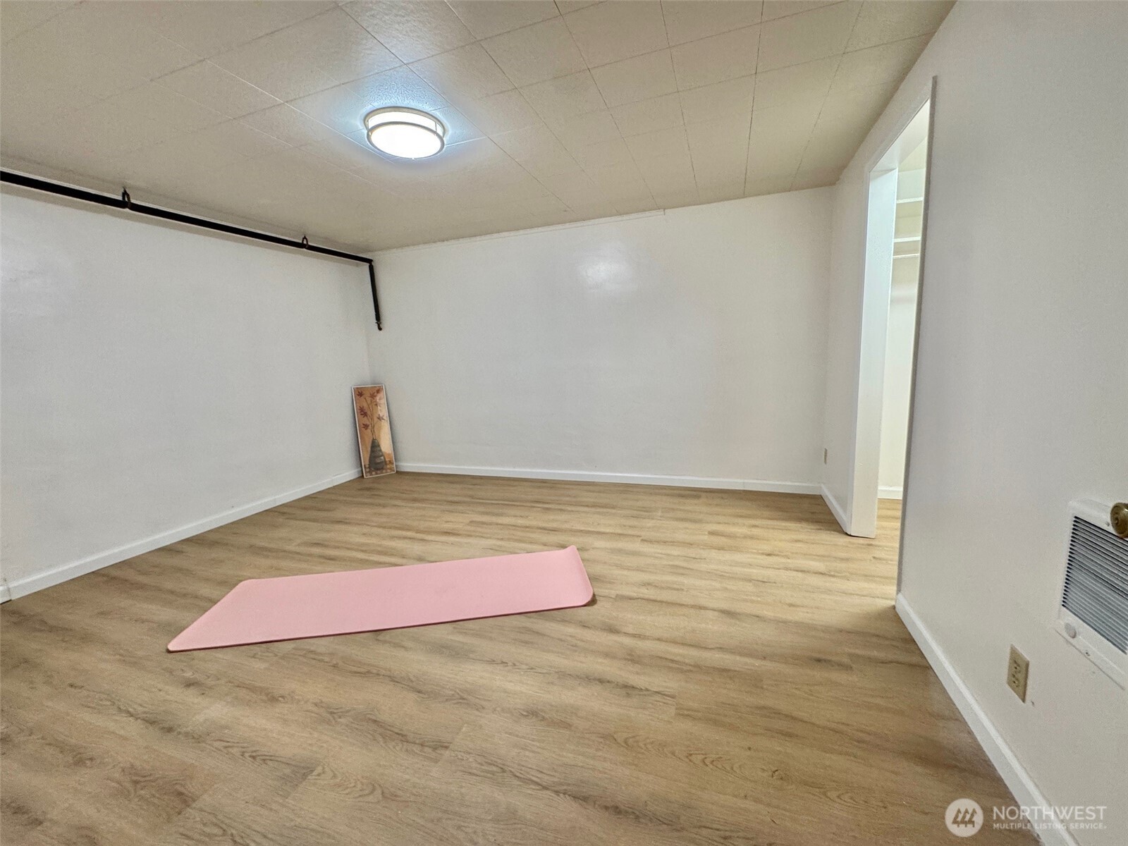 19431 107th Avenue Southeast Renton, WA 98055 - Photo 11 of 13