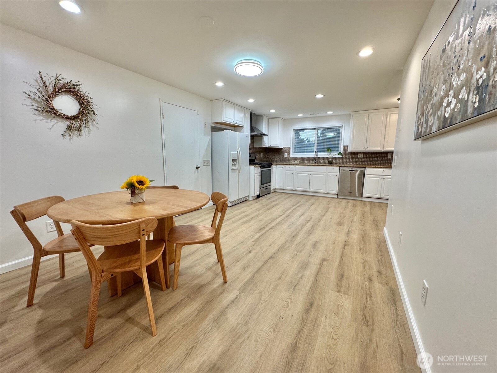 19431 107th Avenue Southeast Renton, WA 98055 - Photo 4 of 13