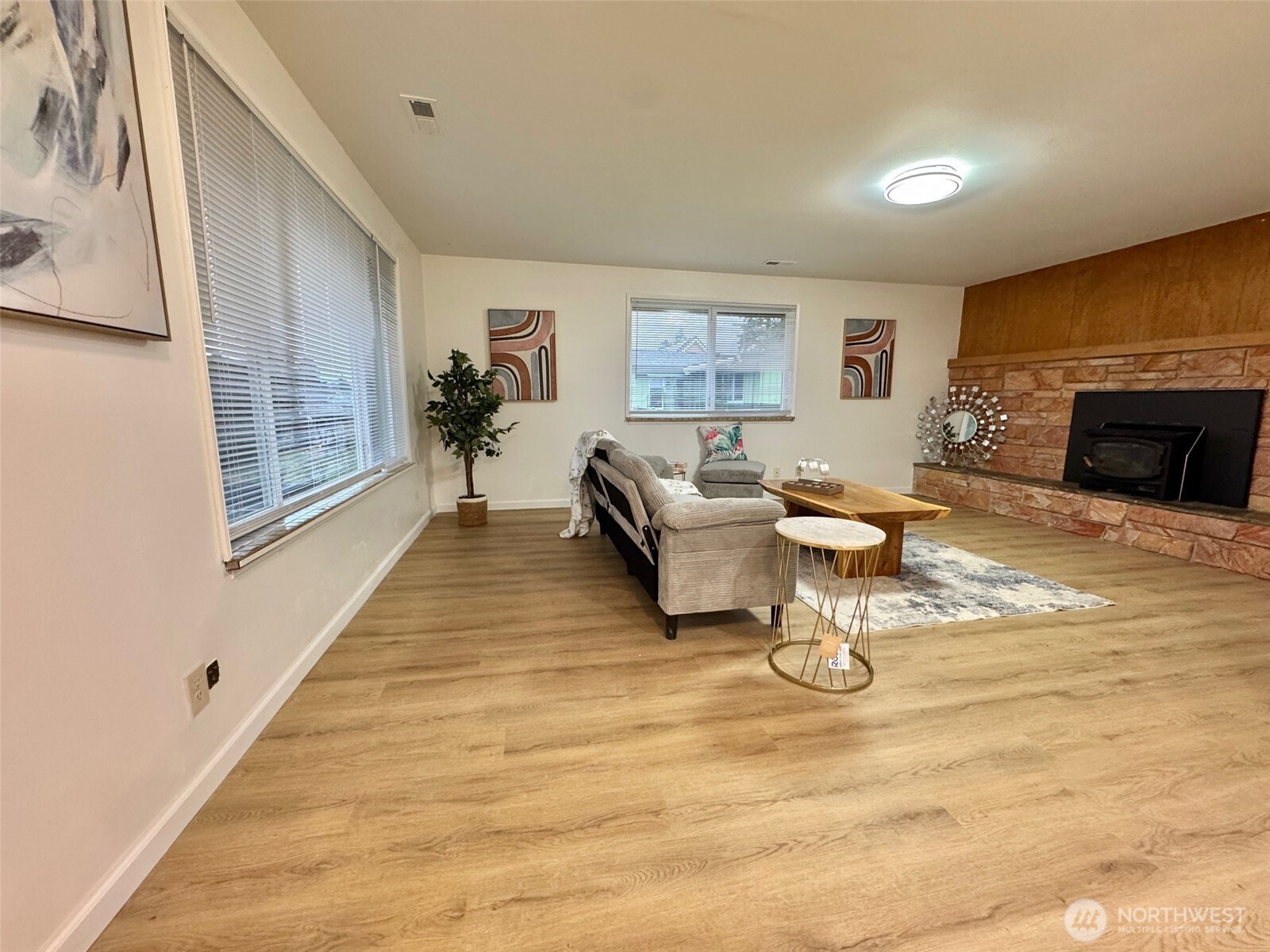 19431 107th Avenue Southeast Renton, WA 98055 - Photo 5 of 13