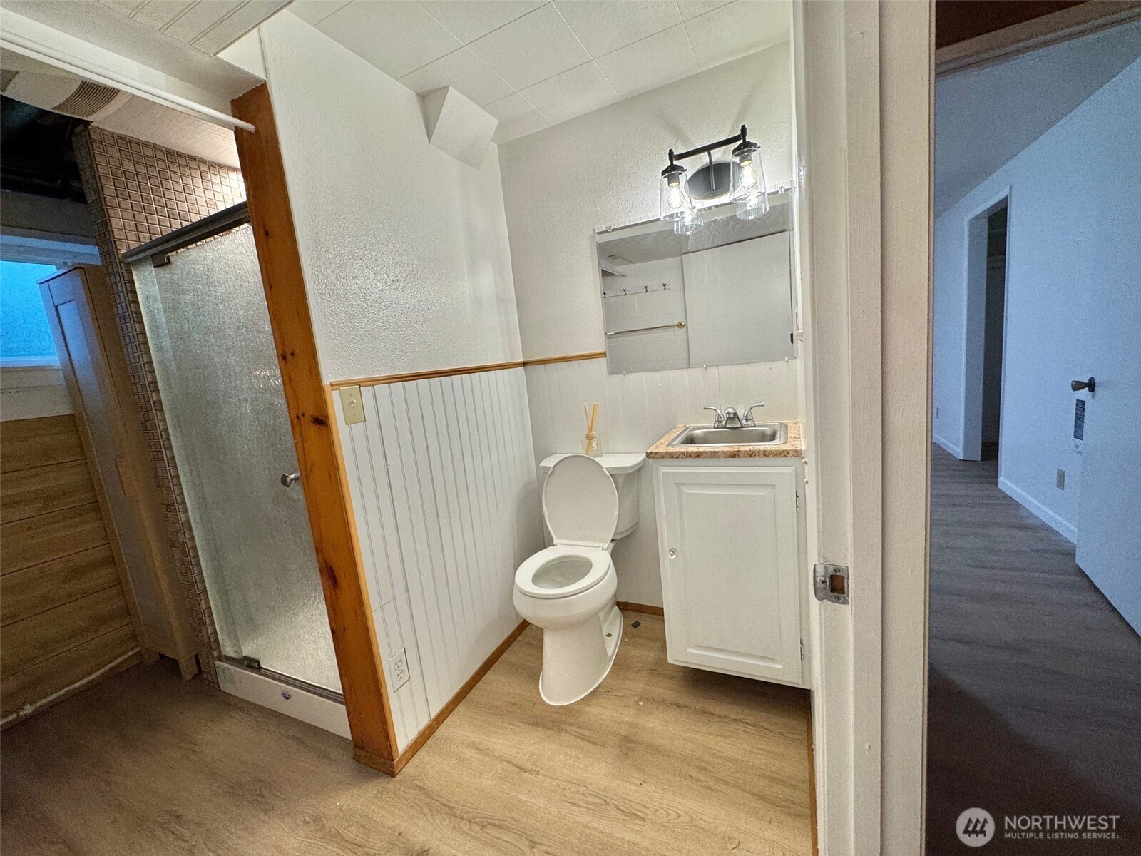 19431 107th Avenue Southeast Renton, WA 98055 - Photo 10 of 13