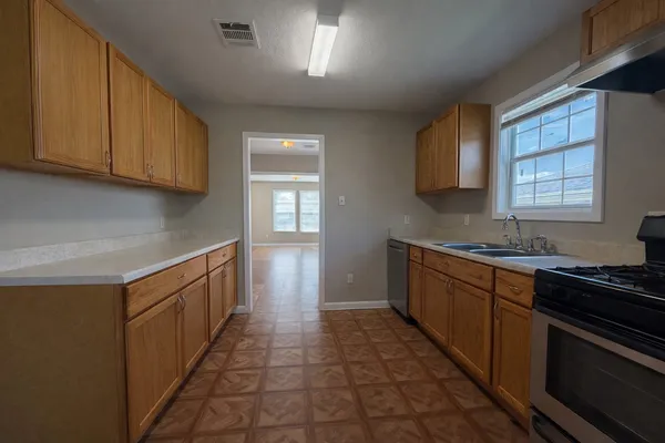 $1,300 | 3406 Milbrad Street, Houston, TX 77026