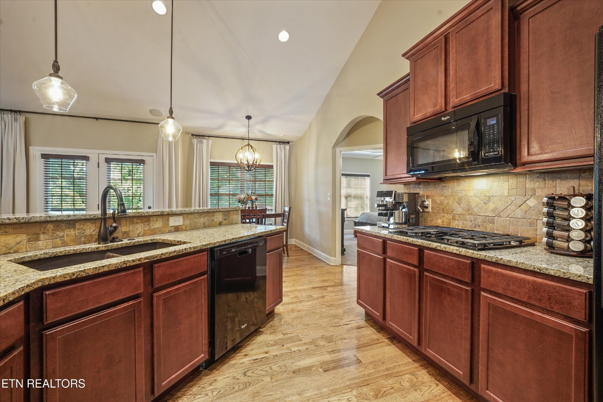 1341 Hillvale Road Louisville, TN 37777 - Photo 11 of 42 Gallery Image 11