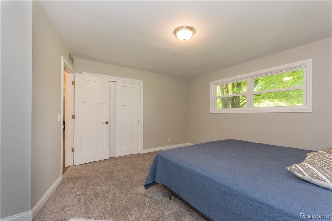 77 Randolph Road Rochester, MI 48309 - Photo 20 of 32 77-203.jpg