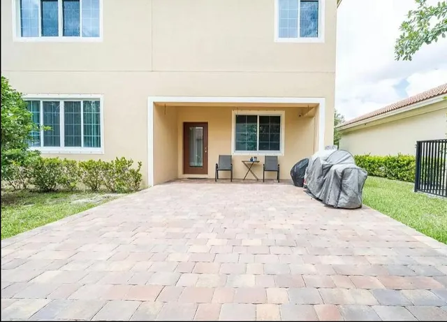 $5,400 | 6726 Bulrush Court, Greenacres, FL 33413