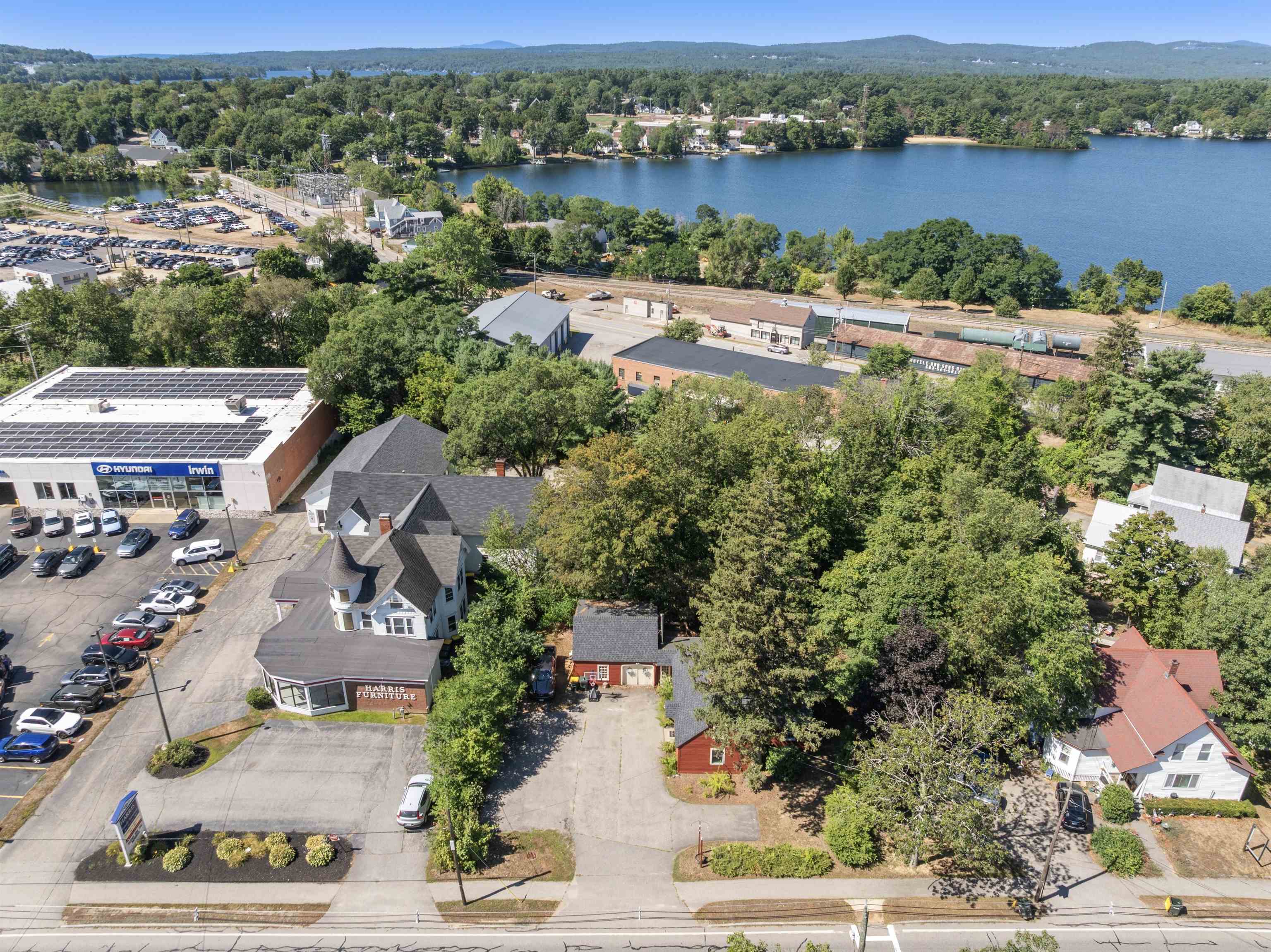 468 Union Avenue Laconia, NH 03246 - Photo 3 of 48